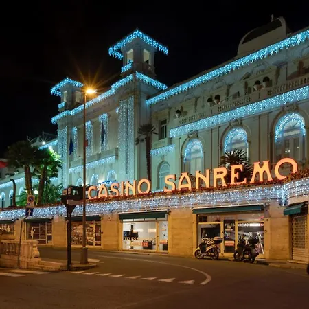La Casa Di Ermes - Ampio Luminoso A Tre Minuti Dal Centro 公寓 圣雷默